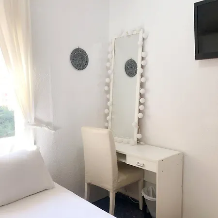 Homestay Preciosa Cerca De La Playa Y Universidades